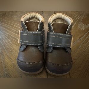 See Kai Run Baby Boots, Size 5. NWOT